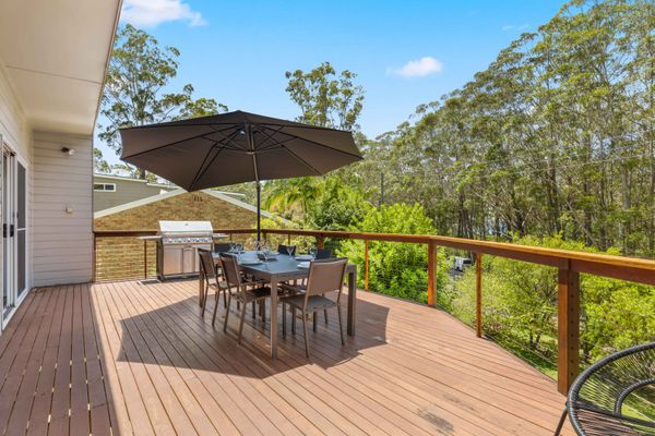 Eli405 – Rocks Place by Experience Jervis Bay