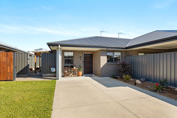 Moo59 – The Bayswood Retreat on Moona Creek by Experience Jervis Bay