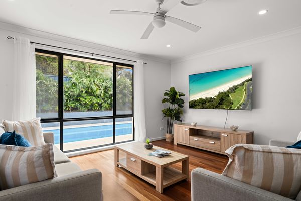 Tur34 – Topsy Turvey by Experience Jervis Bay