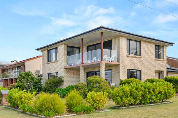 Eli73 – Summer-Salt by Experience Jervis Bay