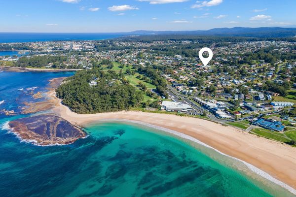 Mollymook Looking Glass
