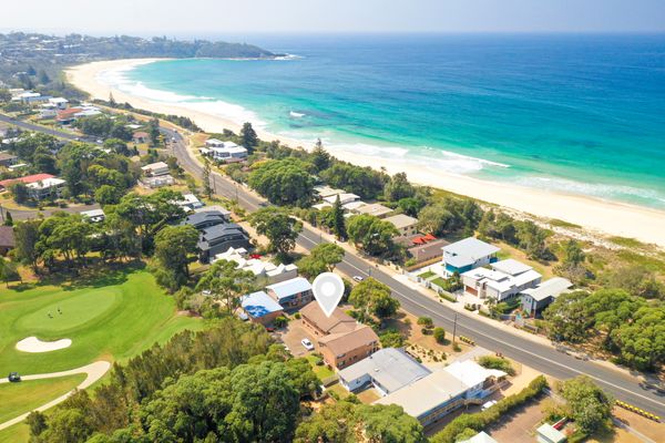 Beachlife – Steps to Mollymook Beach