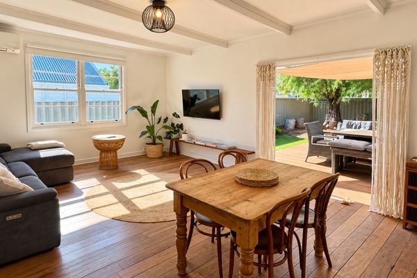 Barefoot Beach Cottage