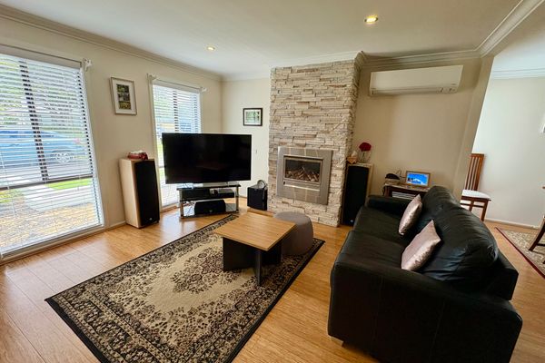 Beachside Escape – Broadwater