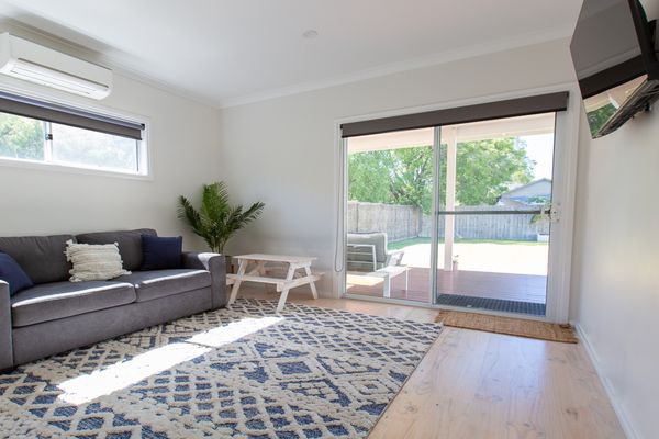Sunny Shores Family Retreat