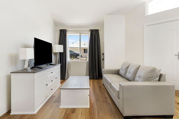 Hill View Cottages – Sail B