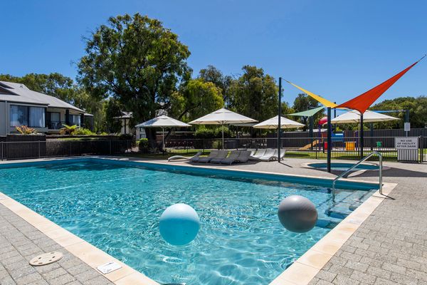 Escape to 39  @ Cape View