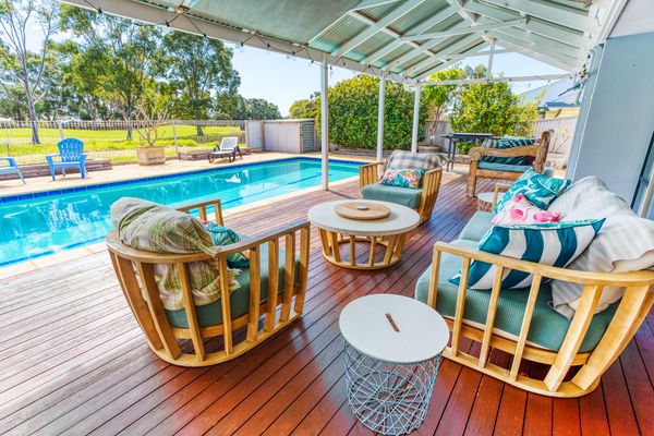 Pool and Putt Paradise