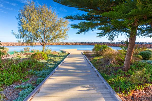 Beachfront Lagoon Retreat – Port Geographe