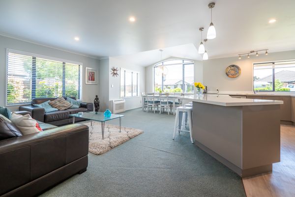 Kick Back on Kendall