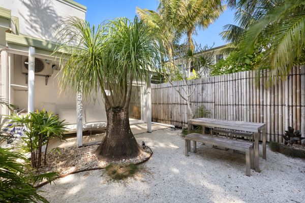 Apollo House and Studio