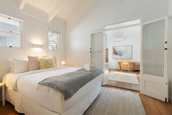 Apollo House and Studio