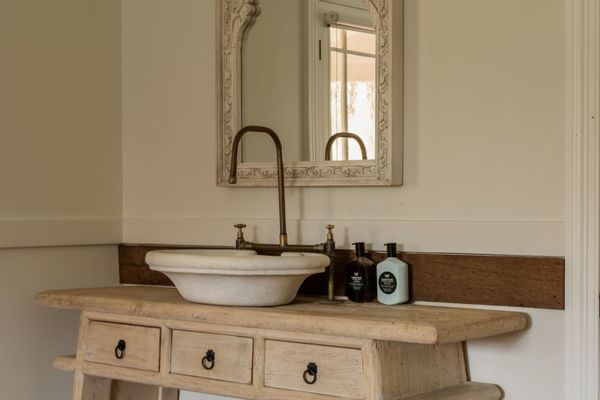 Hinterland House