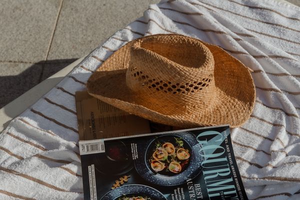Hinterland House – The Full Estate
