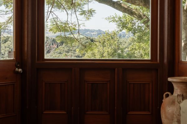 Hinterland House – The Full Estate