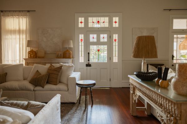 Hinterland House – The Full Estate