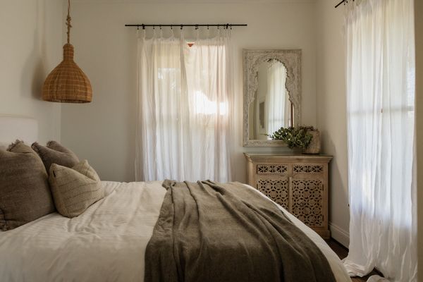 Hinterland House – The Full Estate