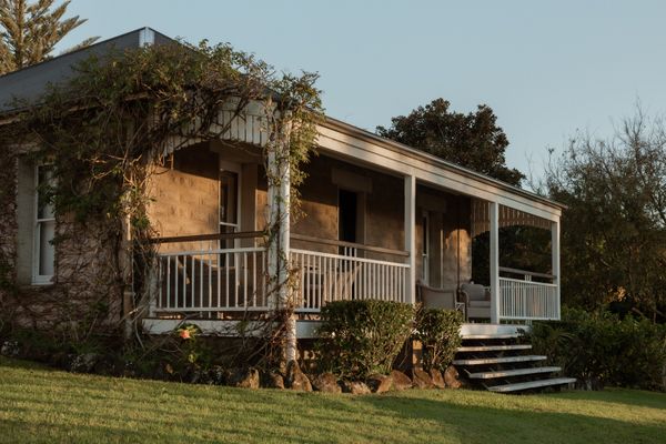Hinterland House – The Full Estate