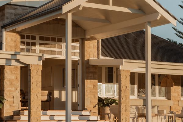 Hinterland House – The Full Estate