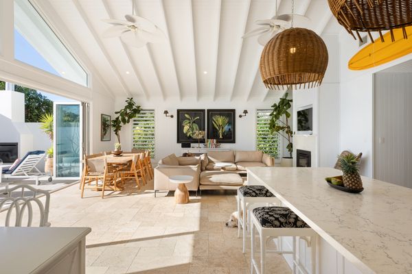 Pineapple House