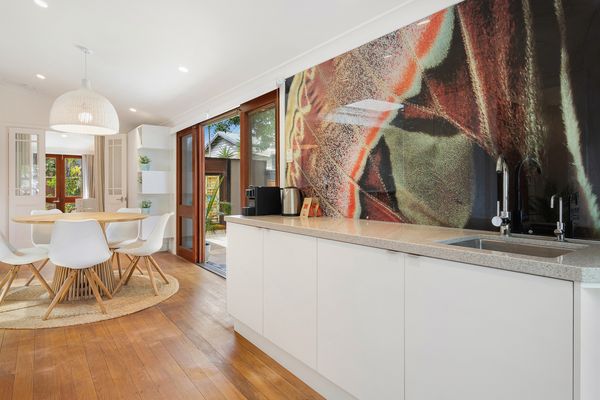 Belongil Beach House & Cottage