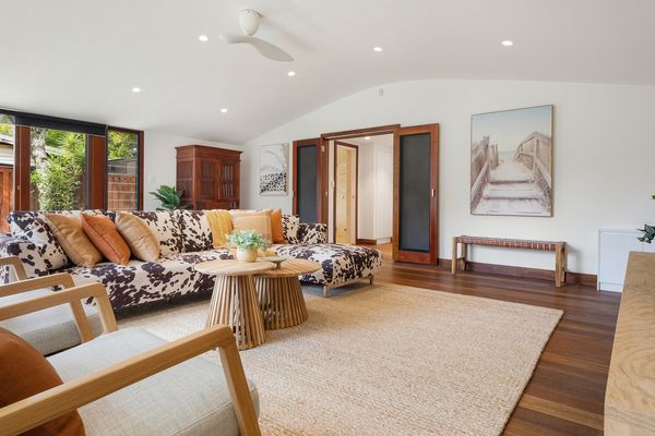 Belongil Beach House & Cottage