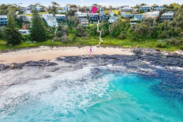 Surfers Retreat with access to the beach