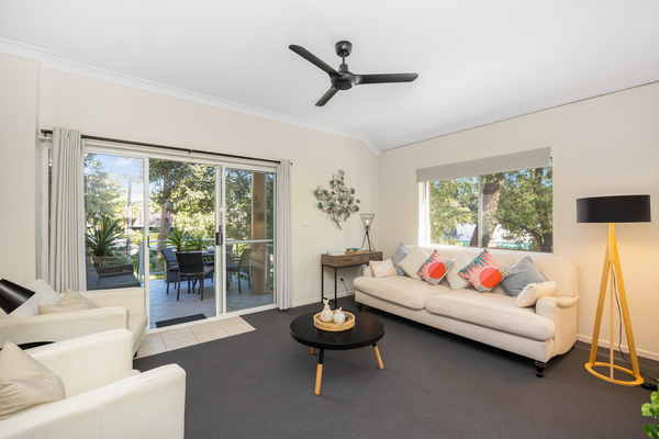 Lounge room 