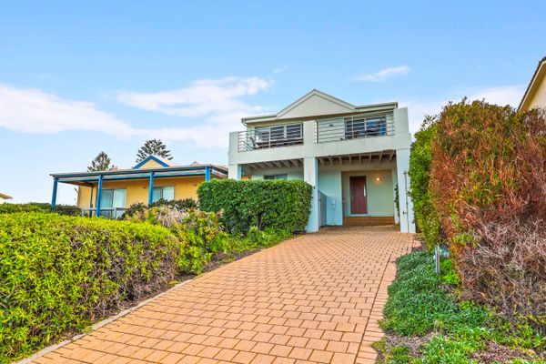 Hey Boomer – 2/8 Railway Tce, Port Elliot