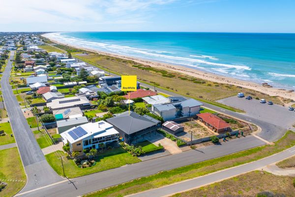 101 Padman Crs, Middleton