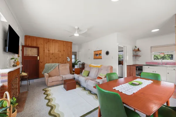 Yesterdaze – 5 North Tce, Port Elliot