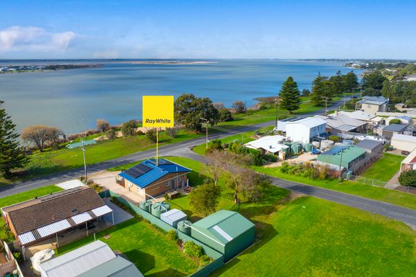 25 Captain Sturt Rd, Hindmarsh Island