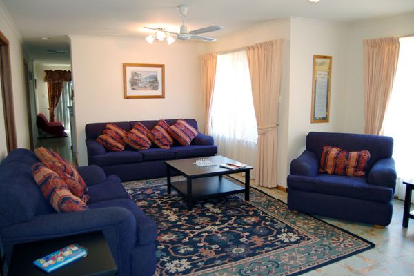 Great Home Close to Encounter Lakes Beach