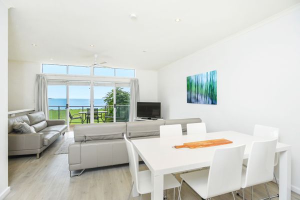 Wonderful Central Location Sea Views