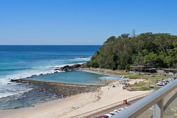 Oceanic 28 – On The Beach!