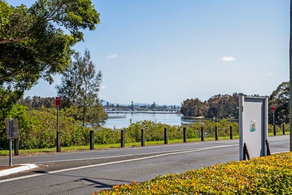 Reflections G01 – On The Lake!