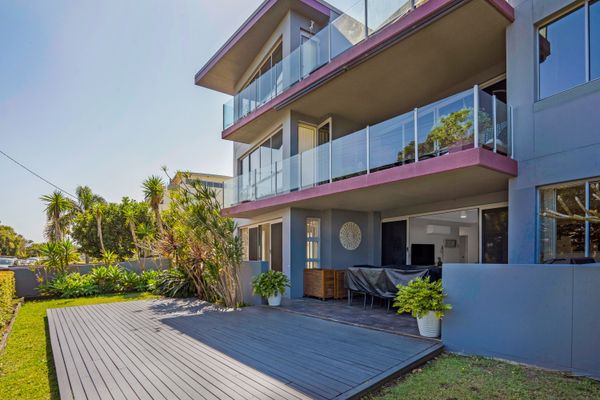 Reflections G01 – On The Lake!