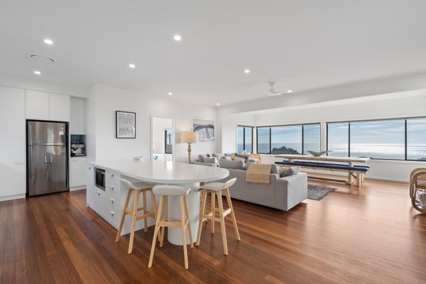 Noah’s 46 Cliff Road