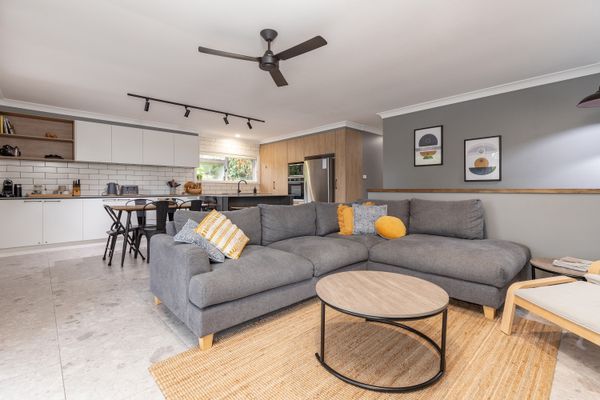 Deckhouse on Daphne – 25 Daphne Street