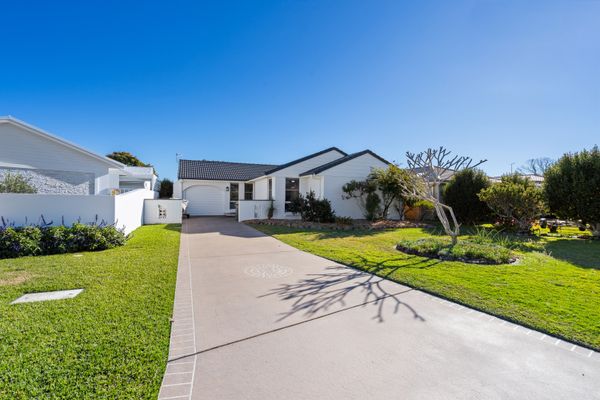4 Murray Avenue