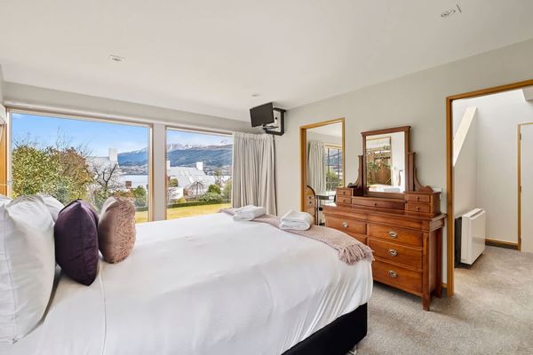 Lakeside Indulgence on Wilmot