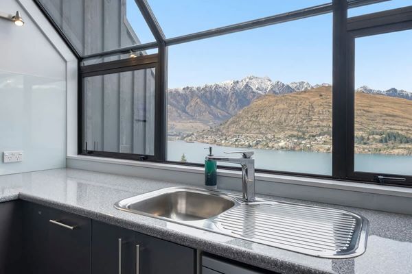 Woodlands Close Retreat