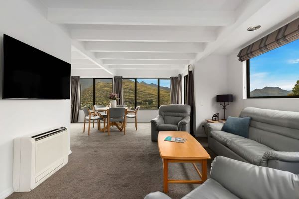 Woodlands Close Retreat