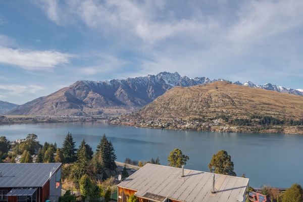 Woodlands Close Retreat