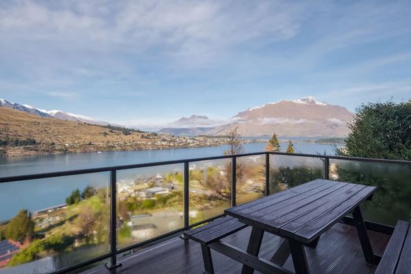 Woodlands Close Retreat