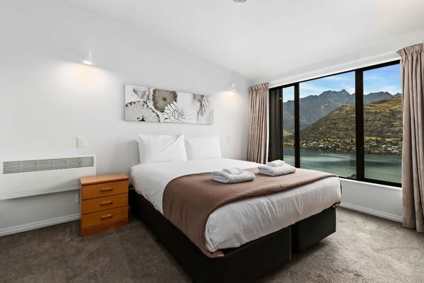 Woodlands Close Retreat