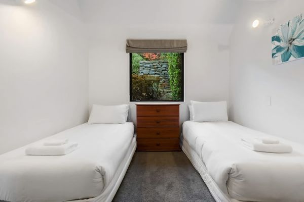 Woodlands Close Retreat