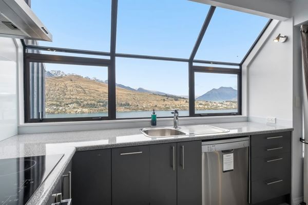 Woodlands Close Retreat