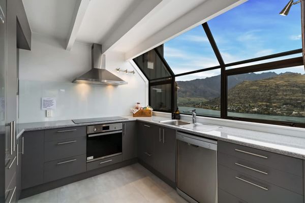 Woodlands Close Retreat