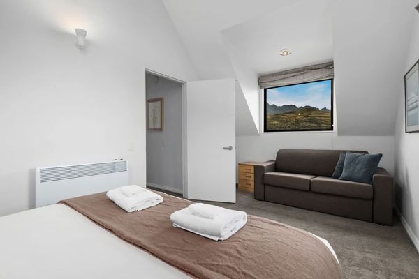 Woodlands Close Retreat